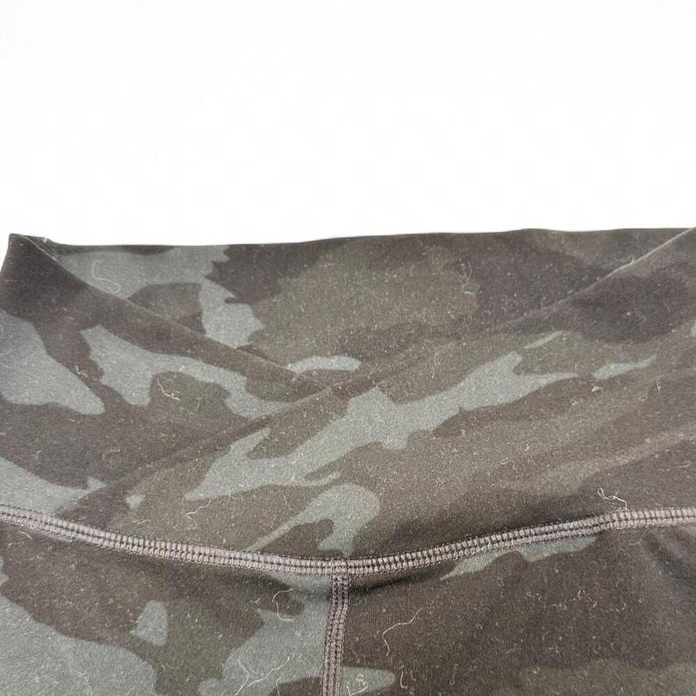 Alphalete Women’s Black Camo Low Rise V Cut Flattering Fitted Leggings Size XXS - Picture 5 of 5